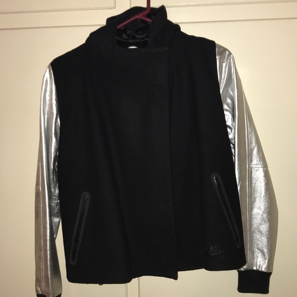 Rare Nike Jacket - Picture 6 of 8